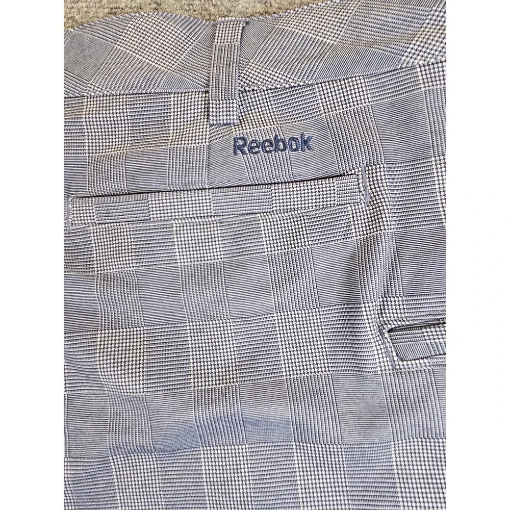 Reebok Shorts Mens 54 Navy Blue Plaid Pockets Logo Performance Golf Casual 1581
